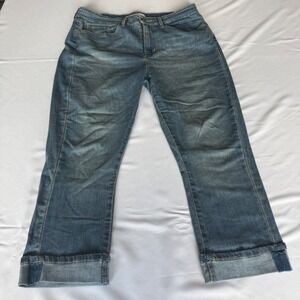 Signature by Levi Strauss Gold Label Mid-Rise Capri Jeans Medium Wash Sz 10/30